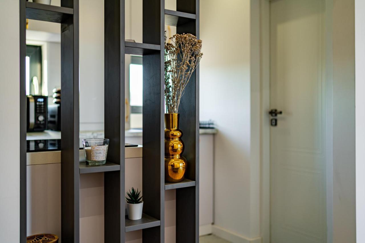 Golden View - Breathtaking Location In Bucharest Apartment Exterior photo