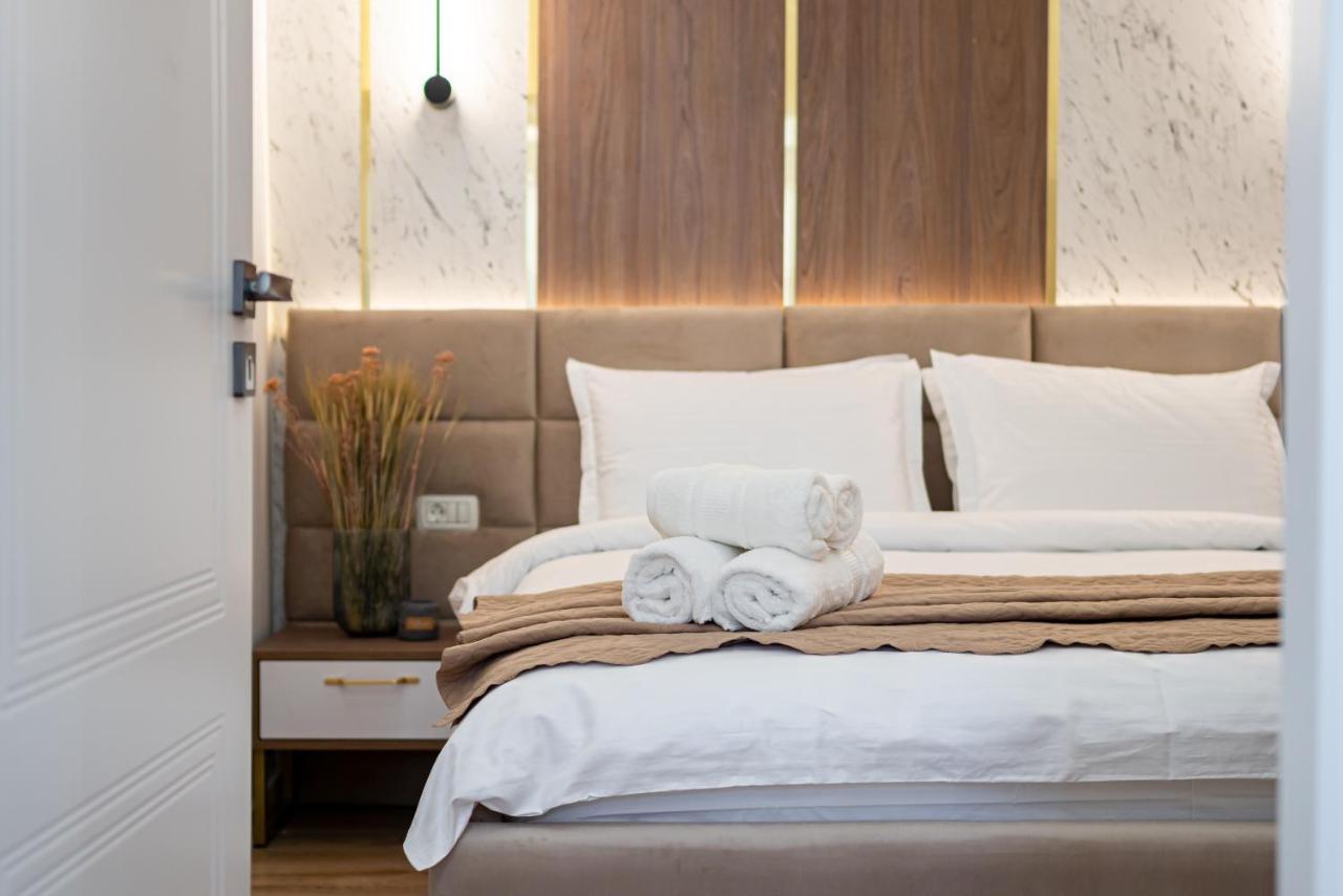 Golden View - Breathtaking Location In Bucharest Apartment Exterior photo