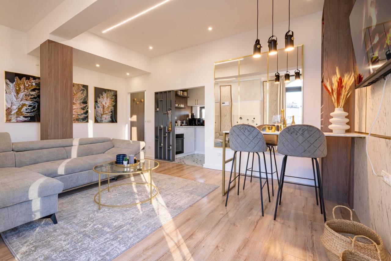 Golden View - Breathtaking Location In Bucharest Apartment Exterior photo